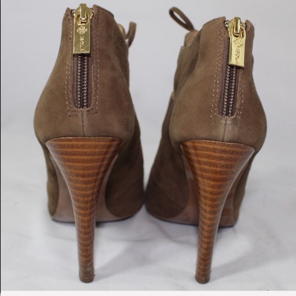Isola leather gold and brown heels. - Picture 3 of 4